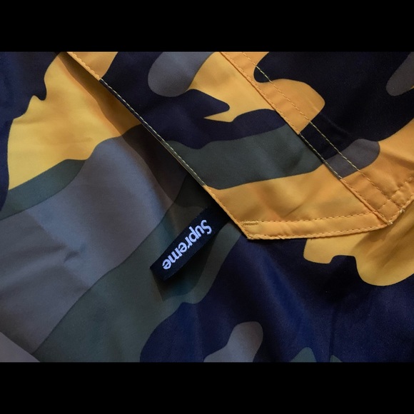 Supreme Hooded Pull Over Yellow Camo - Picture 6 of 8